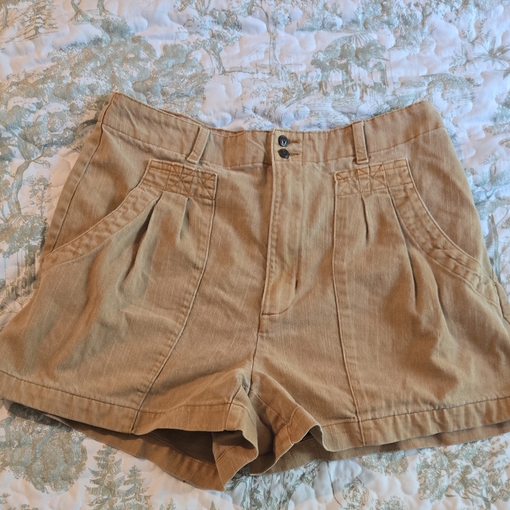 Universal Thread Women's High Waist Tan Shorts
